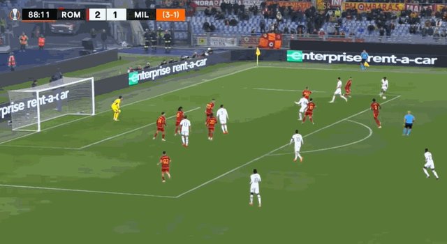 1713476290861099049.gif 丘库埃泽远射.gif