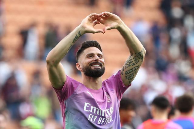 Olivier-Giroud-Milan-heart.jpg
